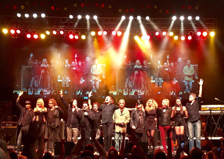 Moni Scaria with Mickey Thomas (Starship), John Payne (Asia), Bobby Kimball (Toto), Fee Waybill (The Tubes), Steve Walsh (Kansas), Robin Zander (Cheap Trick, RRHOF) - Hertz Arena
